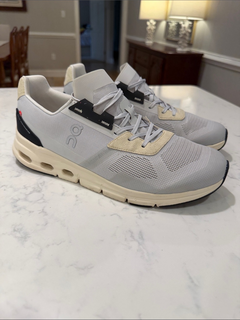 ON Running Men's Cloudrift Sneakers Gray Cream Black White Walking Gym Size 10.5